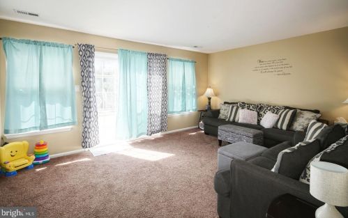 38 Grant Ln, Berlin Boro, NJ 08009-9468