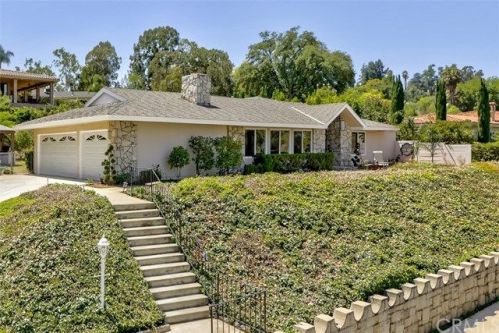 1233 Crescent Ave, Redlands, CA 92373-6538
