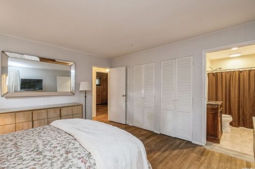 3 Mansfield Ln, Elwood NY  11731-4132 exterior