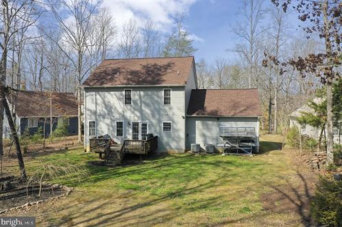 105 Cedar Ct, Locust Grove, VA 22508-5673
