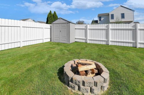 410 Green Apple Pl, Pataskala OH  43062-7453 exterior