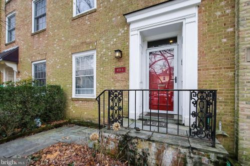 4226 River Rd, Washington, DC 20016-4535