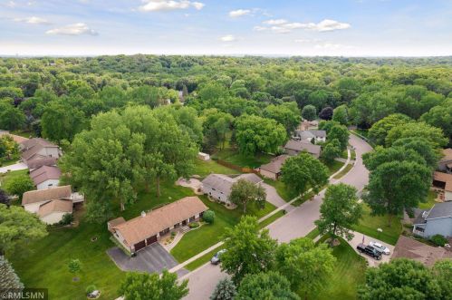 13661 Elkwood Dr, Saint Paul, MN 55124-8688