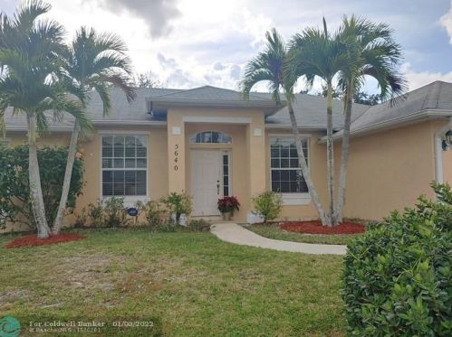 5640 Wesley Rd, Fort Pierce, FL 34986-4205