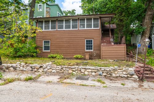 336 Oak Ridge Dr, Twin Lakes, WI 53181-9705