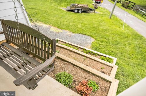 240 O St, Purcellville VA  20132-3002 exterior