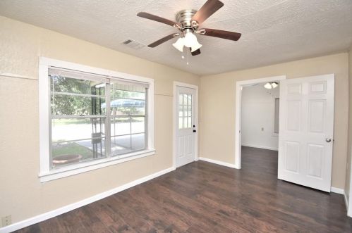 1120 2nd Ave, Texas City TX  77590-7517 exterior