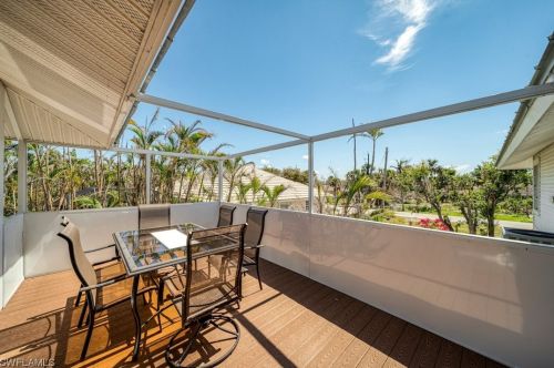 220 Palm Lk Dr, Sanibel FL 33957-5601 exterior