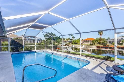 2509 37th St, Cape Coral, FL 33914-4804