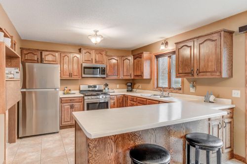 936 Ridge Pass, Hudson, WI 54016-7502