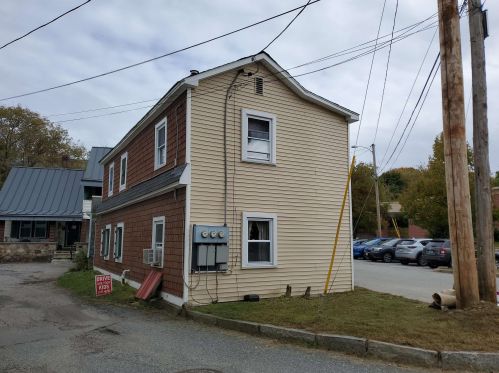 8 Wall St, Unity NH  03743-2750 exterior