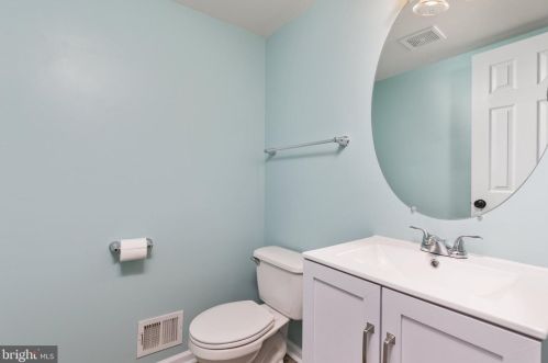 115 Frontier Fort Ln, Strasburg VA  22657-2177 exterior