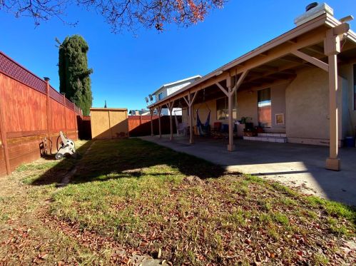 233 O St, Lathrop CA  95330-9661 exterior