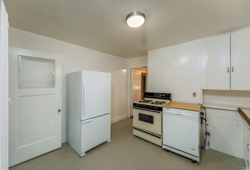 601 Jones St, Ukiah CA  95482-5313 exterior