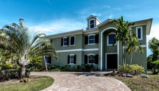 7755 Holiday Dr, Sarasota, FL 34231-5313