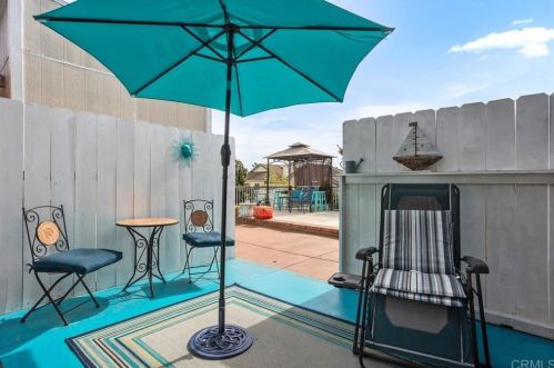 4037 Vista Calaveras St, Oceanside CA  92056-4607 exterior