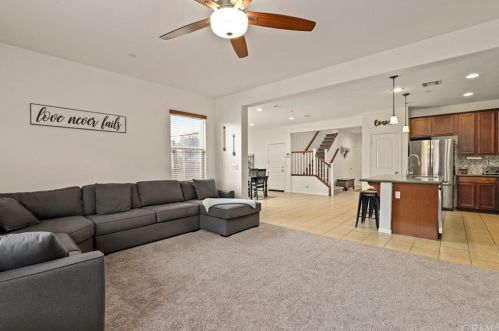 36238 Trail Creek Cir, Wildomar CA  92595-7554 exterior