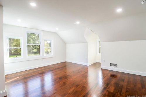 214 Berkshire Rd, Sandy Hook CT  06482-1548 exterior