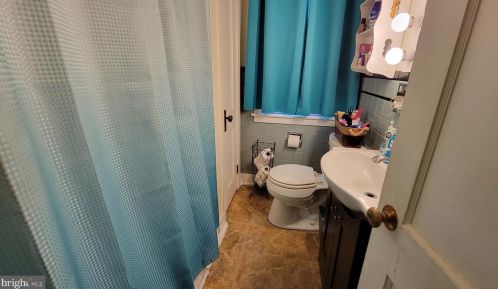 1941 State St, Harrisburg PA  17101-1143 exterior