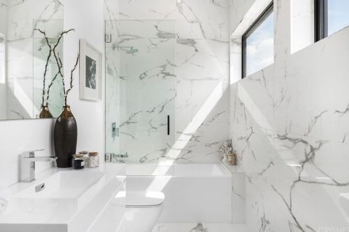 18067 Calvert St, Van Nuys CA 91316-1216 exterior