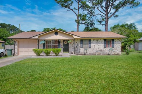 703 Carondelay Dr, Pensacola, FL 32506-4303