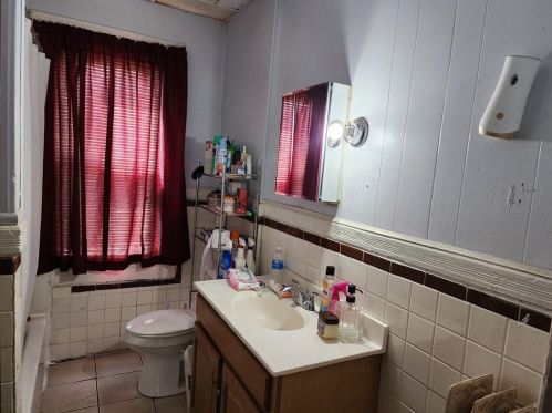 38 Atlantic Ave, Providence RI 02904-3249 exterior