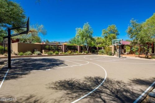 17805 93 Way, Scottsdale AZ  85260-2860 exterior