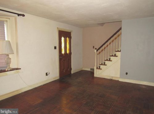 5 Latimer Dr, Wilmington, DE 19805-4609