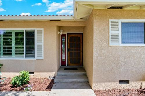 661 Hillsdale Dr, Turlock CA  95382-0515 exterior