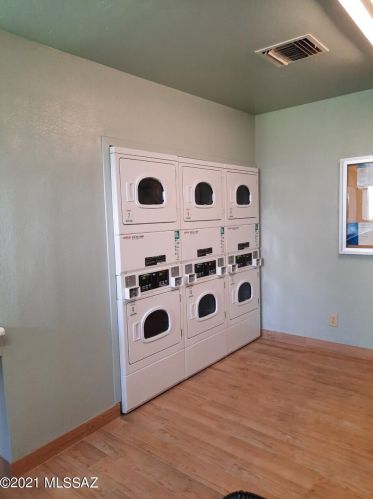 8450 Old Spanish Trl, Tucson AZ 85710-4302 exterior