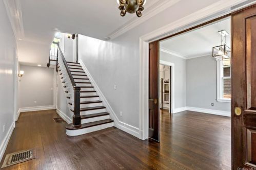 44 Greenridge Ave, White Plains NY  10605-1622 exterior