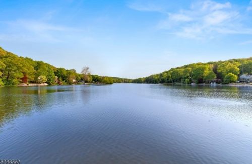 165 Cupsaw Dr, Skyline Lakes NJ  07456-2303 exterior