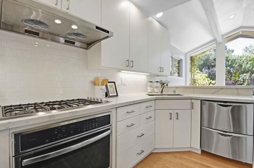 1725 Hampton Ave, Redwood City CA  94061-2608 exterior