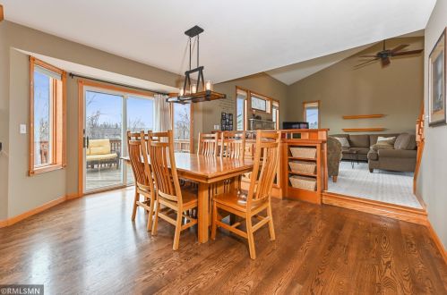 1306 16th Ave, Columbus MN  55025 exterior