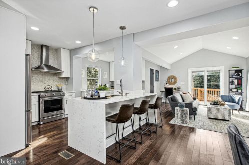 1813 Randolph St, Washington, DC 20018-2717