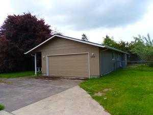 2167 G St, Springfield OR  97477-4048 exterior