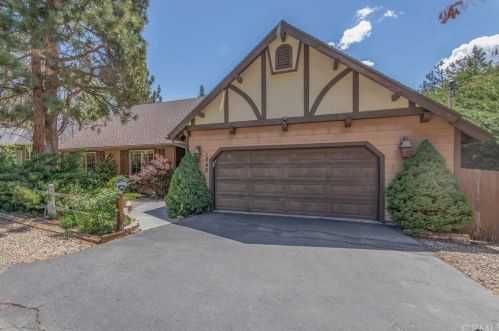 1040 Mount Whitney Dr, Big Bear City, CA 92314-9625