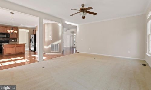 12257 Tulane Fls Dr, Bristow VA  20136-2183 exterior