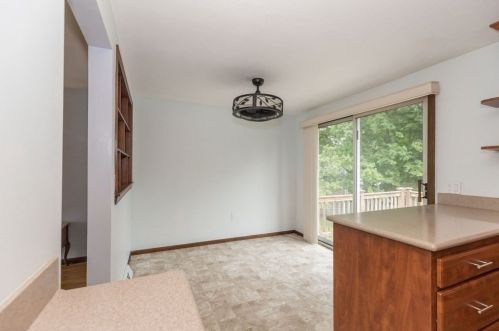 11 Colleen Cir, Billerica MA 01821-5846 exterior