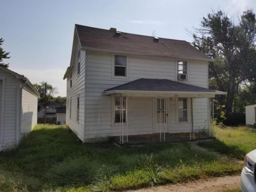 214 Elm Ave, Logan, IA 51546-1230