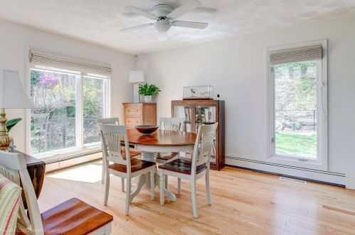 306 Walmsley Ln, South Kingstown RI  02874-3618 exterior