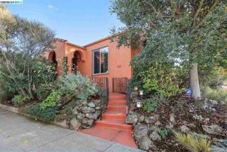 1532 Channing Way, Berkeley CA  94703-1704 exterior