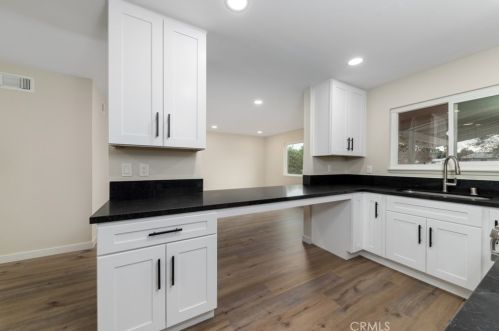 1427 Laramie Ave, Redlands CA  92374-4181 exterior