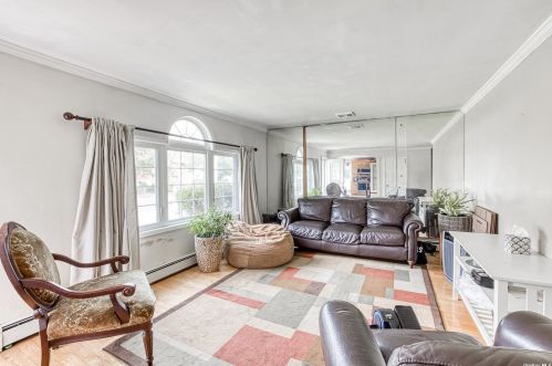 15 Scott Ave, Deer Park, NY 11729-7019