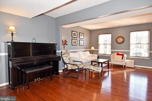 15116 Catalpa Ct, Woodbridge, VA 22193-5353