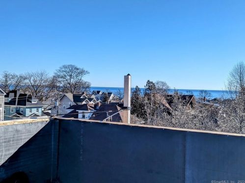 71 Ocean Ave, Milford, CT 06460-5341
