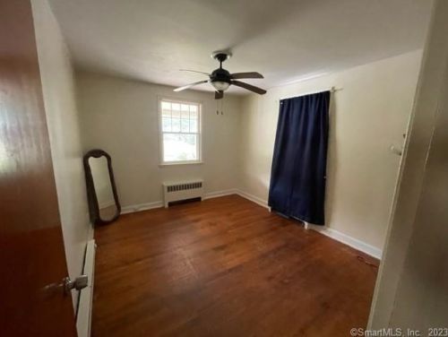 88 Farrell Rd, Waterbury CT  06706-2328 exterior