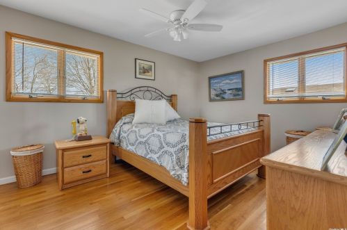 15 Purdy Ave, Elwood NY  11731-4501 exterior