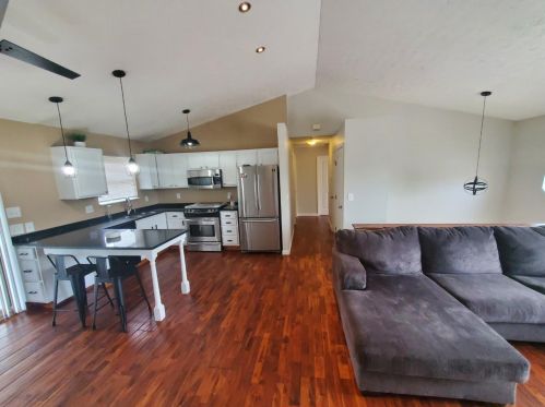 4262 Serenity Dr, Stonelick, OH 45103-1815