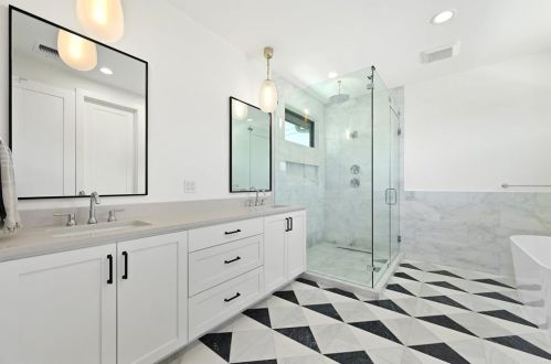 2019 Brentwood St, Austin TX  78752-4105 exterior